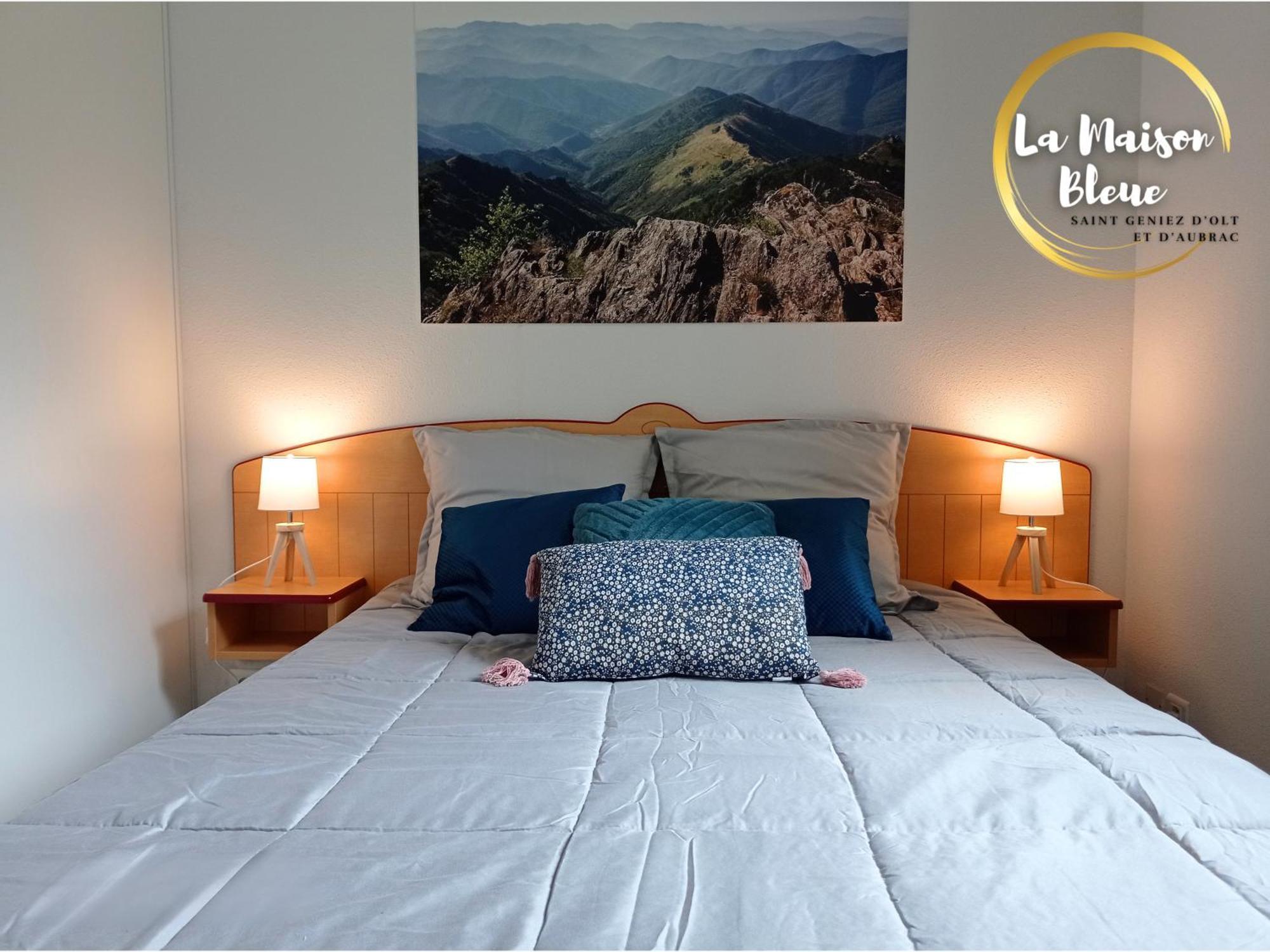 La Maison Bleue, Village Vacances, Piscine, Parking Saint-Geniez-dʼOlt Zewnętrze zdjęcie