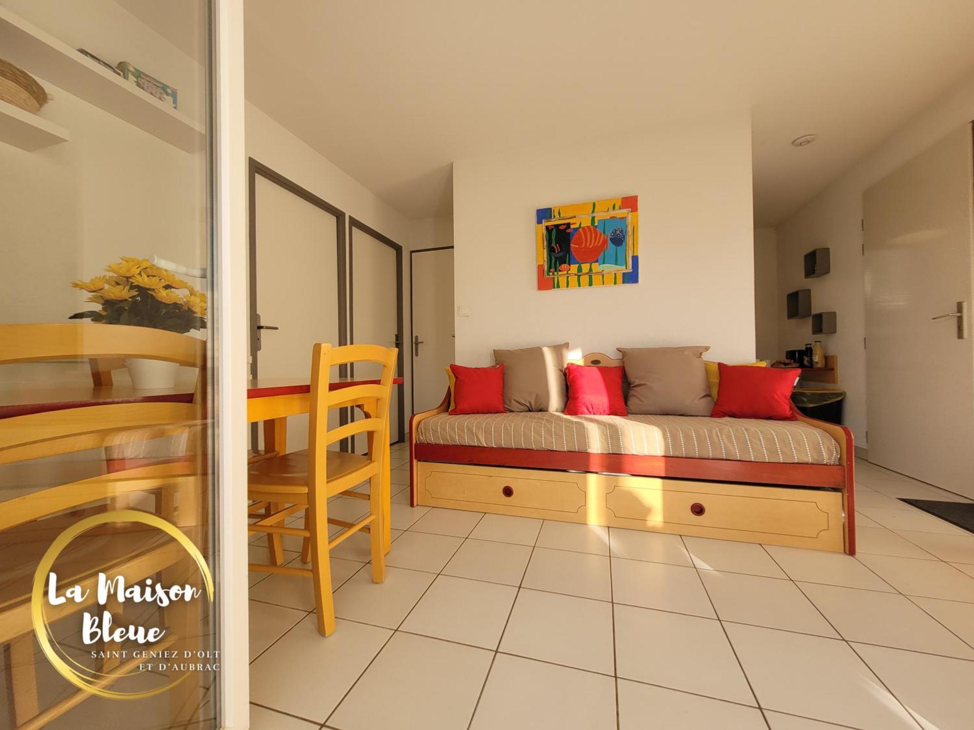 La Maison Bleue, Village Vacances, Piscine, Parking Saint-Geniez-dʼOlt Zewnętrze zdjęcie