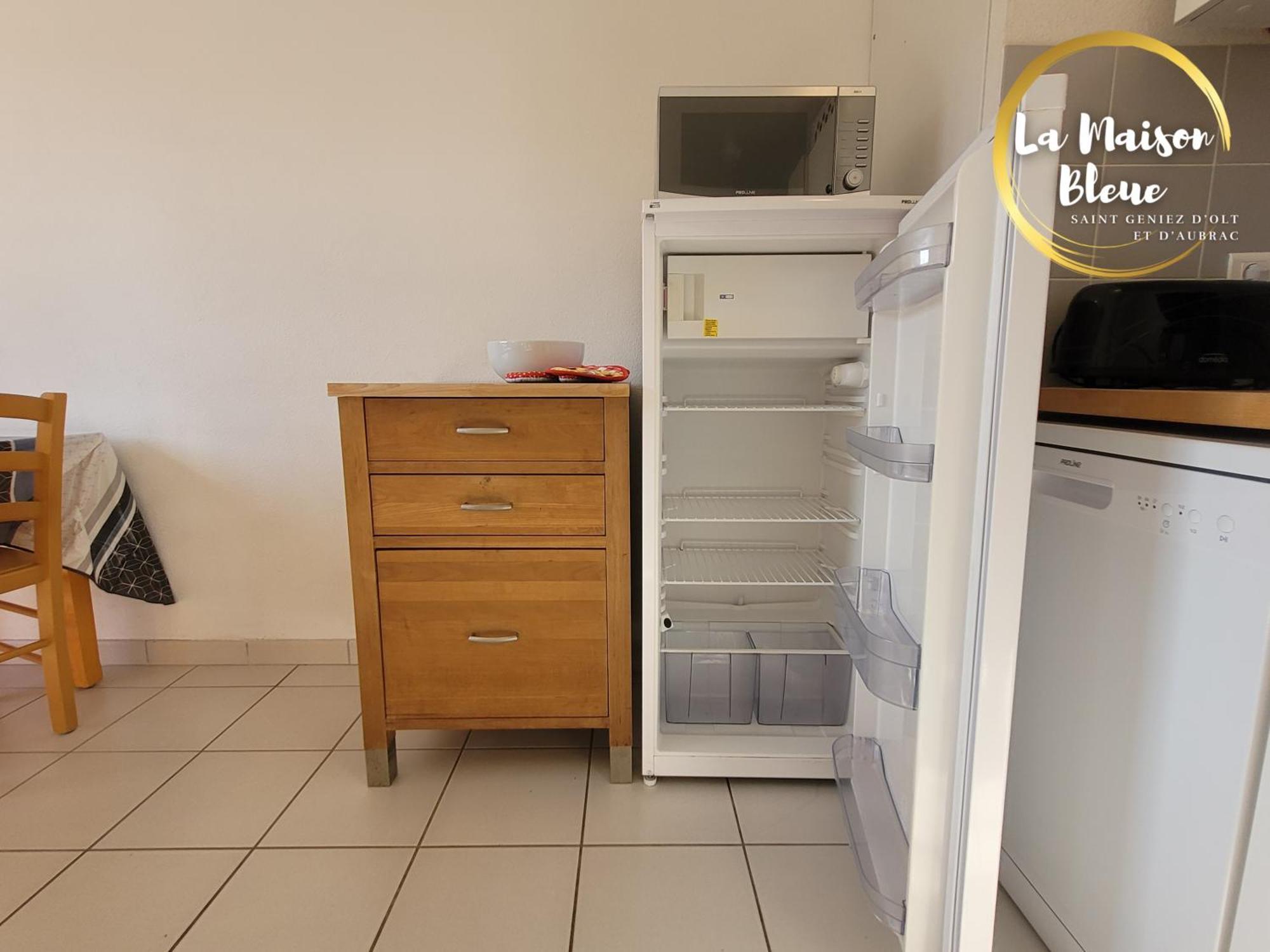 La Maison Bleue, Village Vacances, Piscine, Parking Saint-Geniez-dʼOlt Zewnętrze zdjęcie
