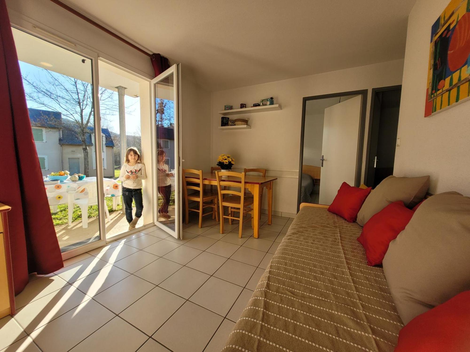 La Maison Bleue, Village Vacances, Piscine, Parking Saint-Geniez-dʼOlt Zewnętrze zdjęcie